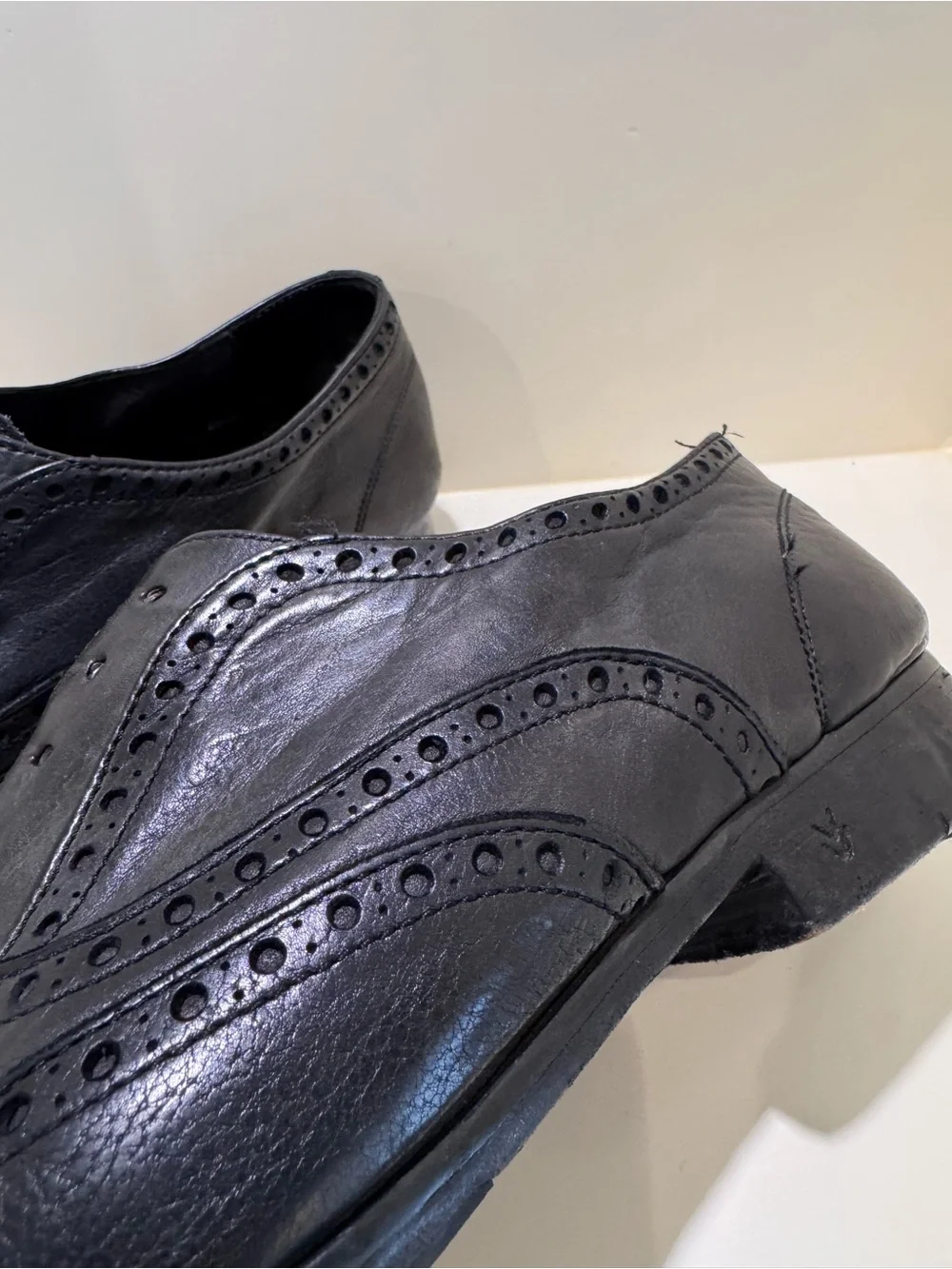John Varvatos Black Leather laceless Slip-On Loafers